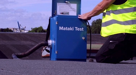 Mataki Test hittar takläckan när ögat inte räcker till